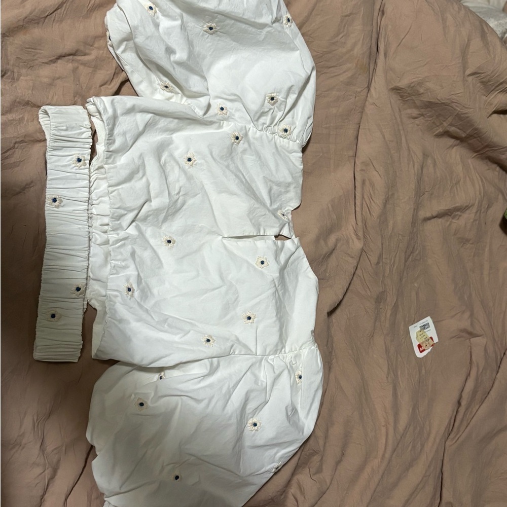 🛍Bundle sale🛍Zara White Crop Top with Chic Design xs - Picture 7 of 11